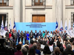 universidades estatales firman nuevos estatutos
